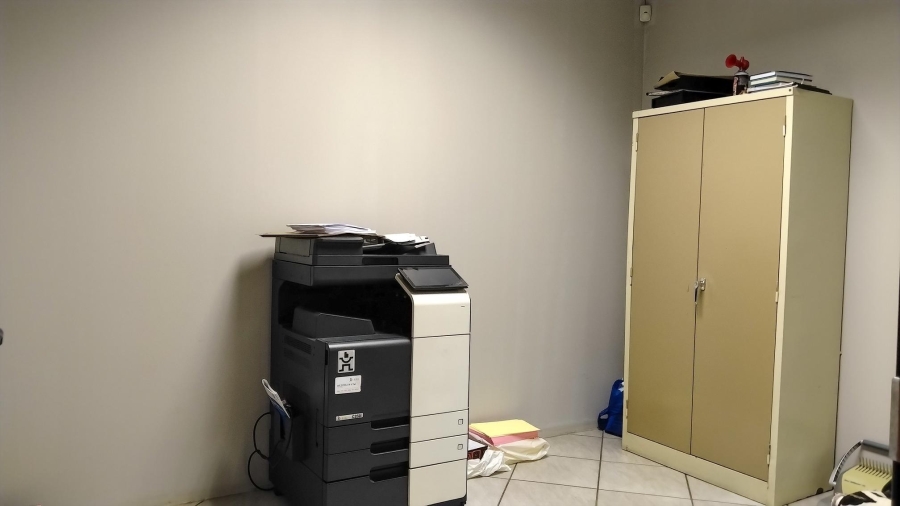 To Let Commercial Property for Rent in Safari Gardens North West